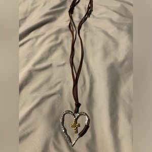 Heart pendant necklace